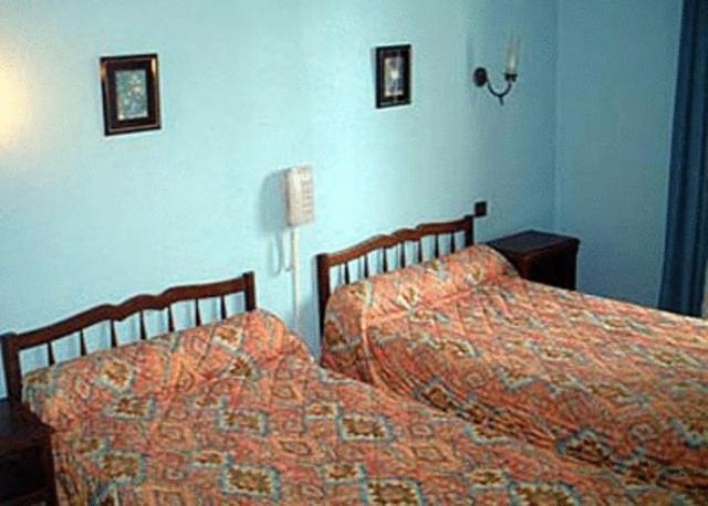Hôtel O'Nice Saintes Quarto foto